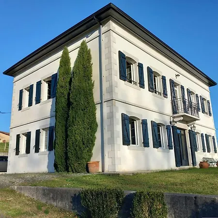 Maison Individuelle A Mendionde, 8 Personnes, Grand Jardin, Proche Cote Basque - Fr-1-495-104 *