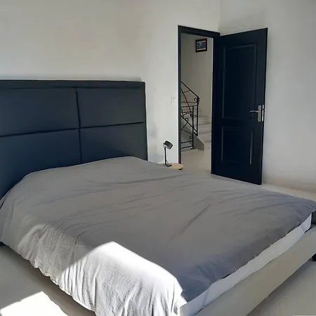 Maison Ideale A Pour 8 Personnes, Avec Grand Jardin Et Equipements Modernes - Fr-1-495-104 Mendionde