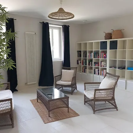 Holiday home Maison Individuelle A Mendionde, 8 Personnes, Grand Jardin, Proche Cote Basque - Fr-1-495-104 *