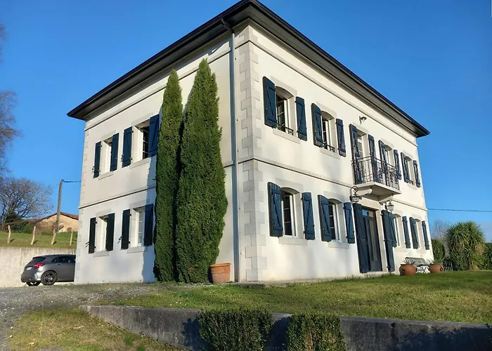 Maison Individuelle A Mendionde, 8 Personnes, Grand Jardin, Proche Cote Basque - Fr-1-495-104 *